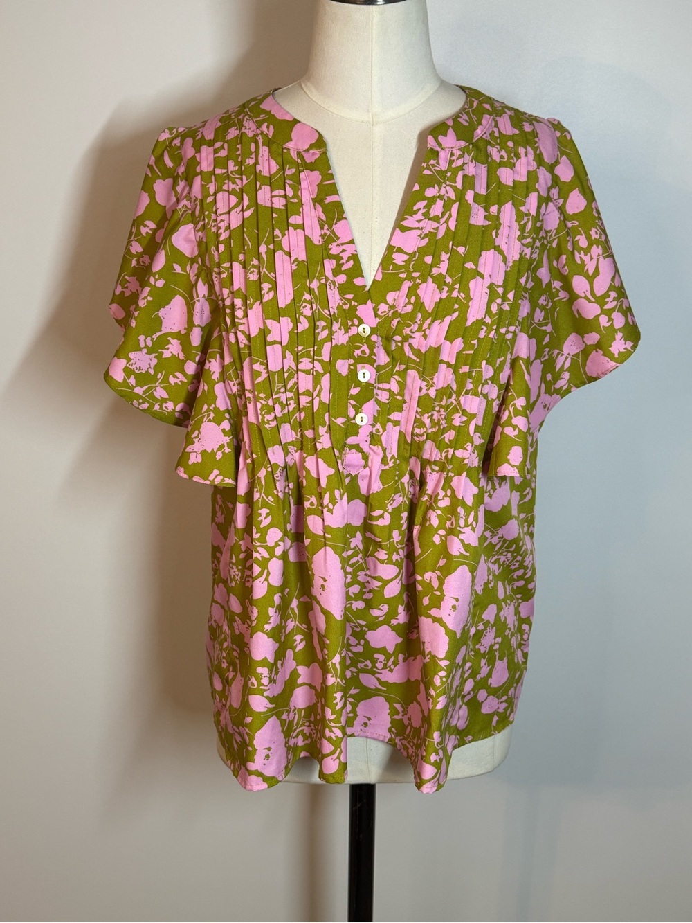THML Olive Green & Pink Floral Pintuck V-Neck Blouse